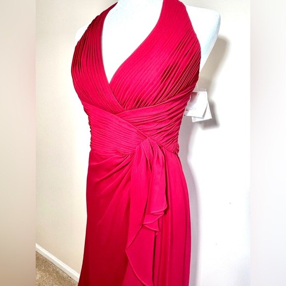 NWT David’s Bridal Halter Long Formal/Ball Prom Dress Gown Red Womens Sz 6 - Picture 6 of 14